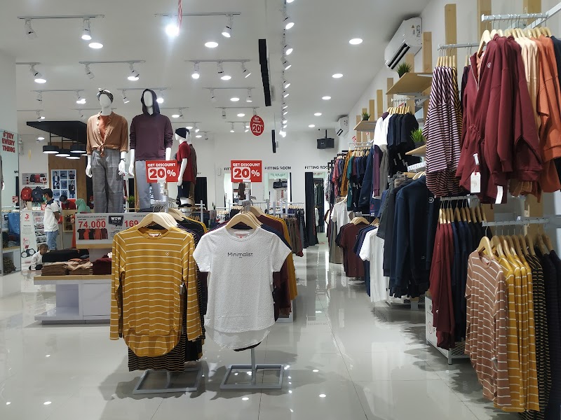 Bucil Collection: Solusi Belanja Serba Ada di Jantung Cilacap